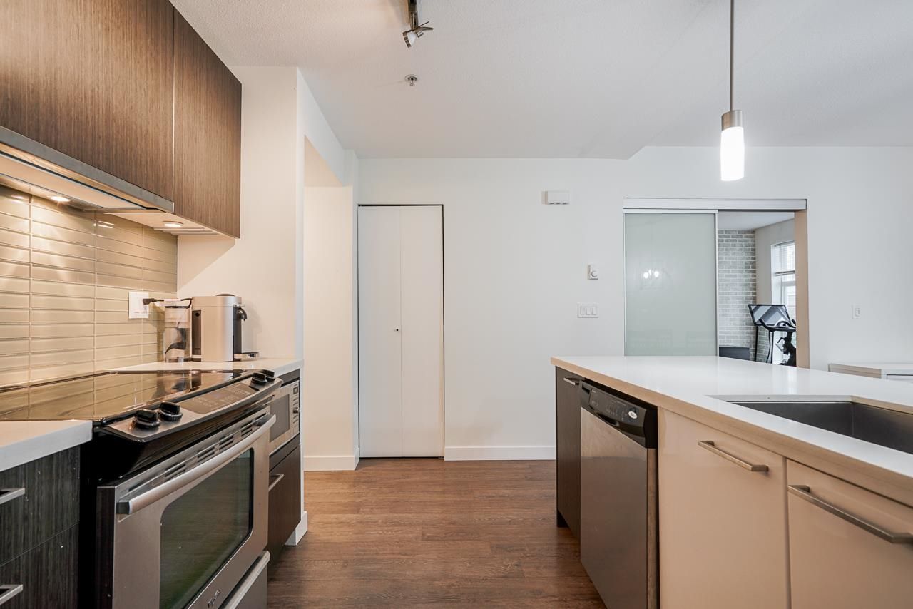 Listing Image 12