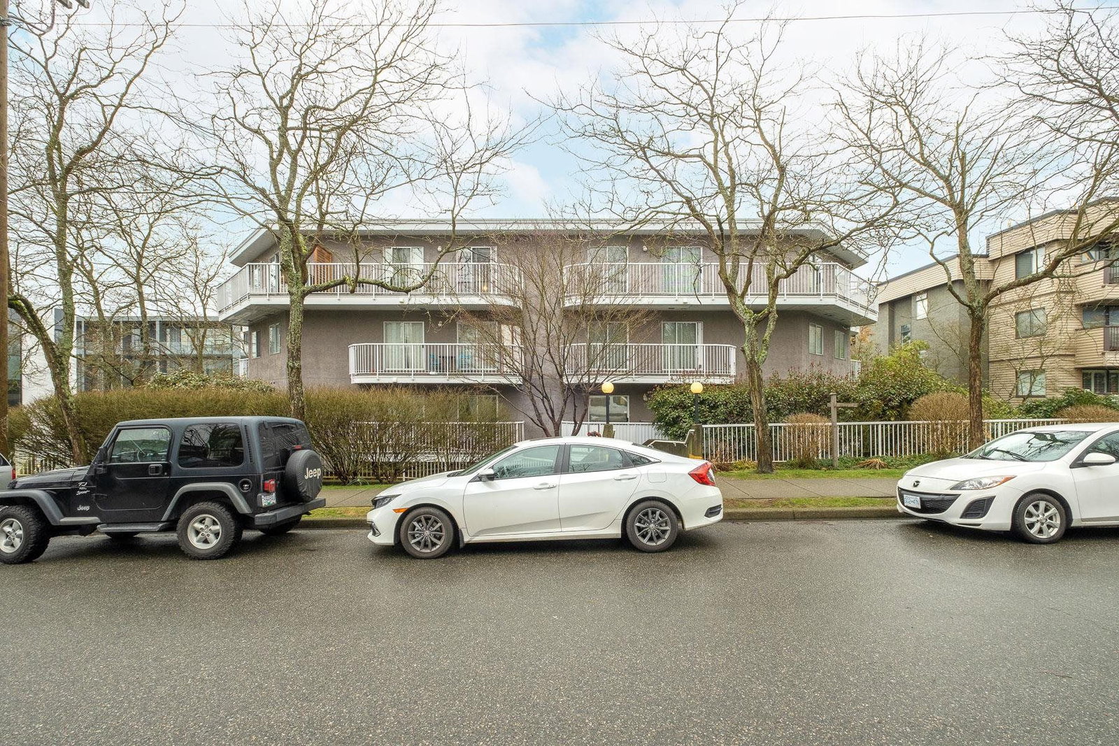 Listing Image 13