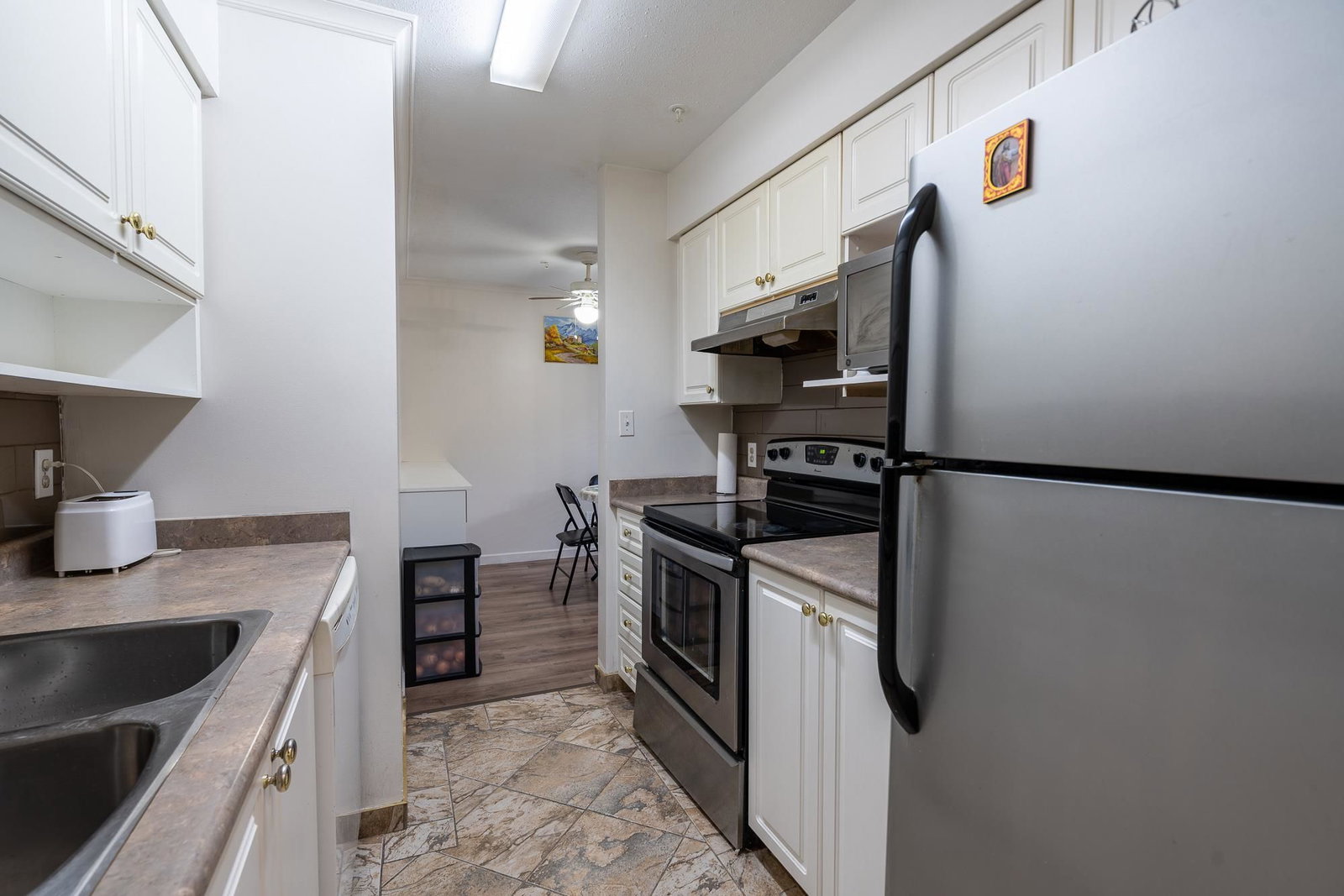 Listing Image 8