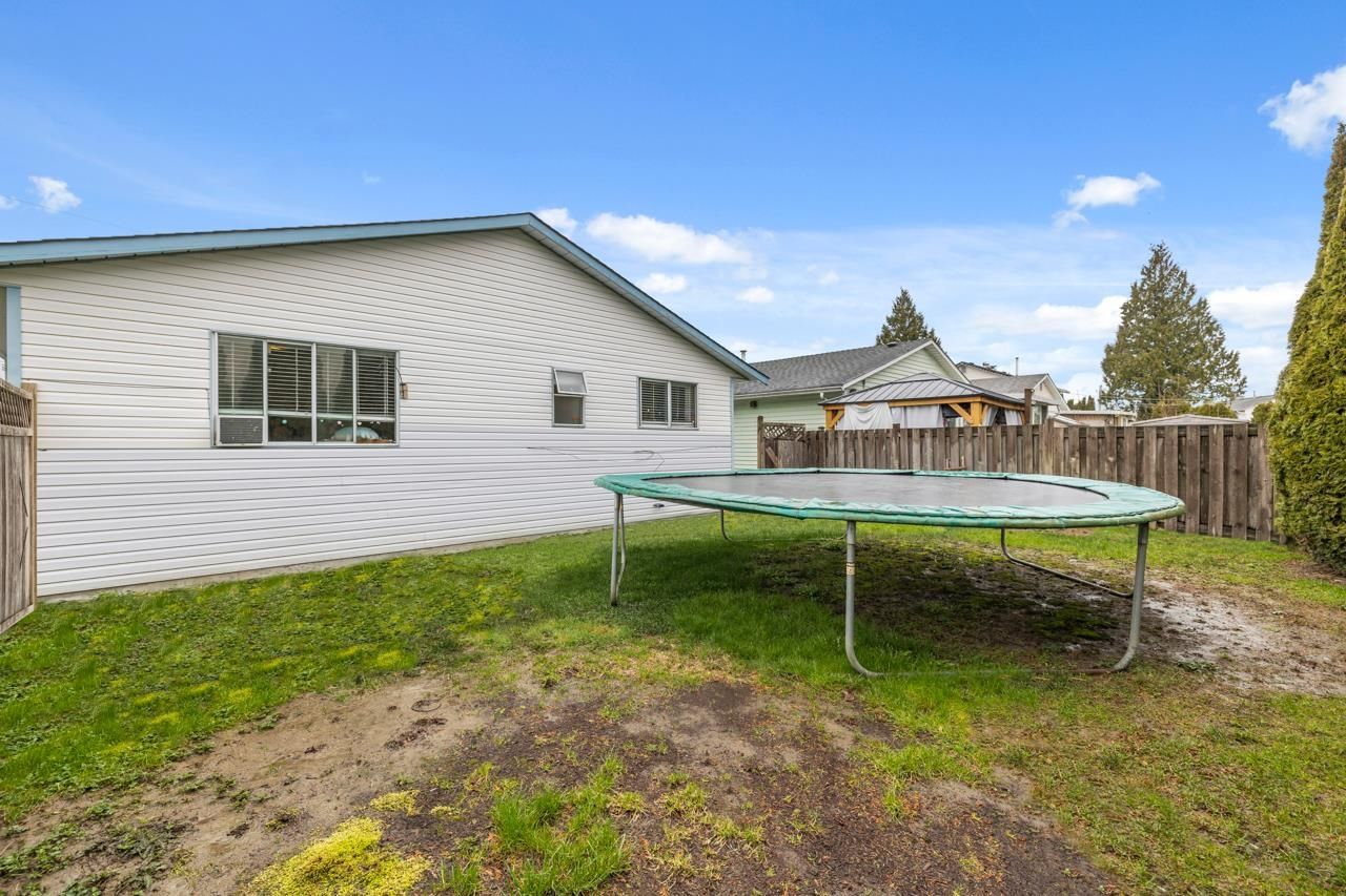 Listing Image 19