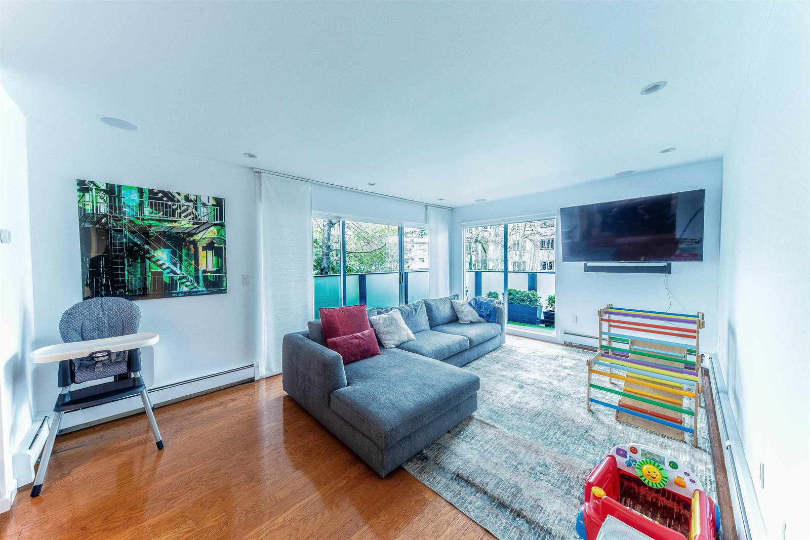 Listing Image 5