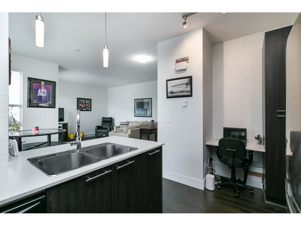 Listing Image 14