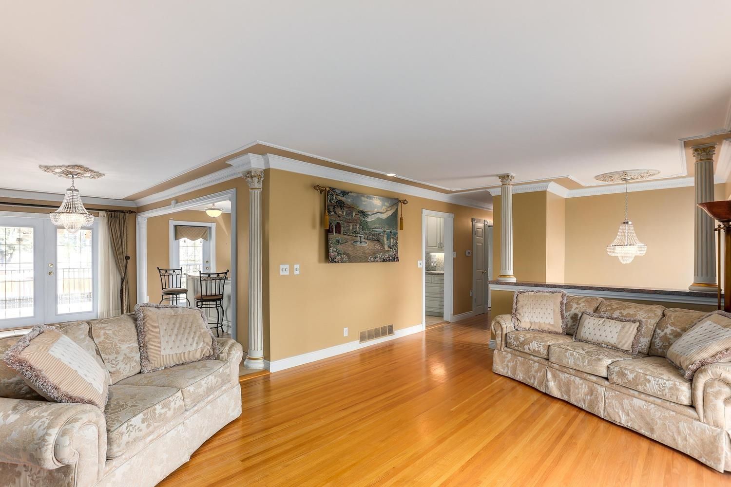 Listing photo 3