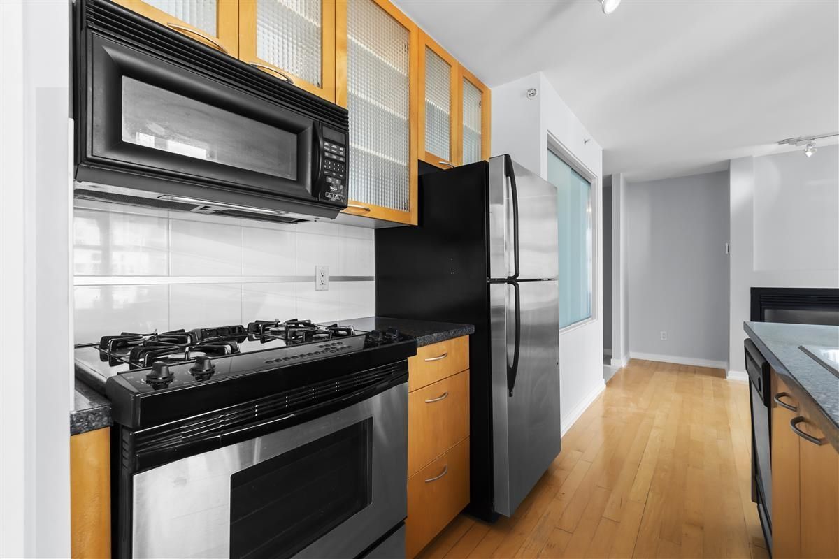 Listing Image 9