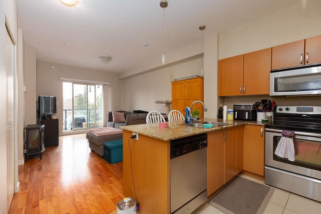 Listing Image 14