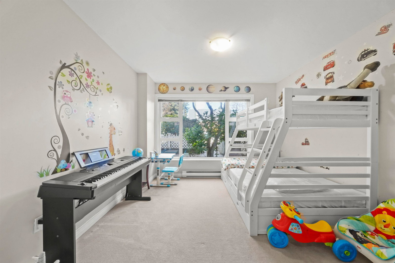 Listing Image 12