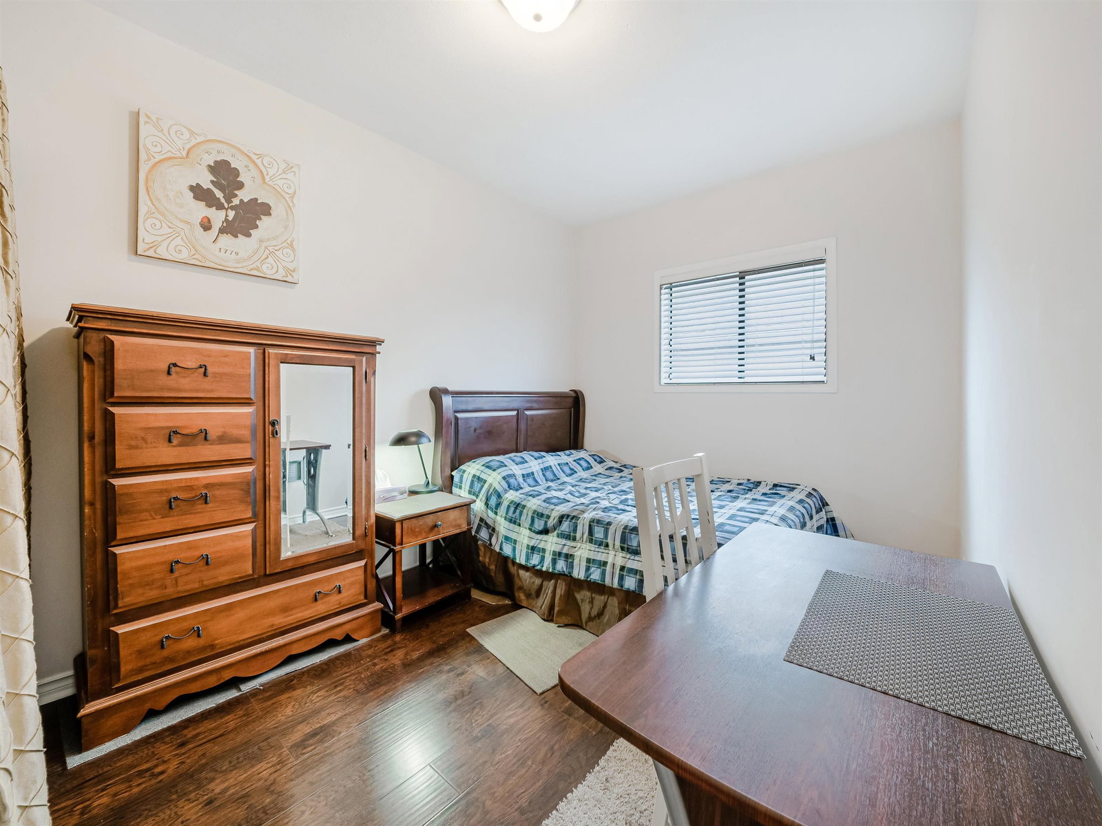 Listing Image 13
