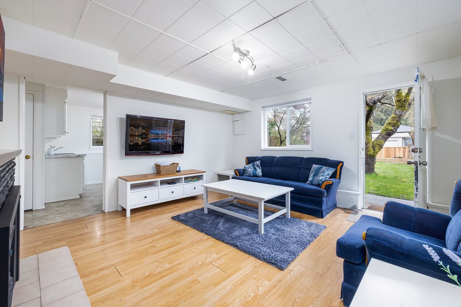 Listing Image 22