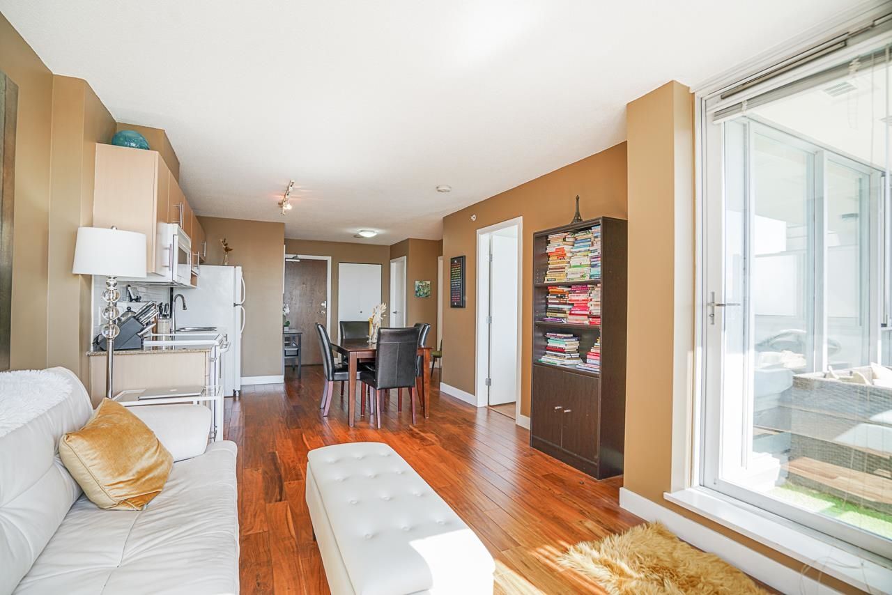 Listing Image 10