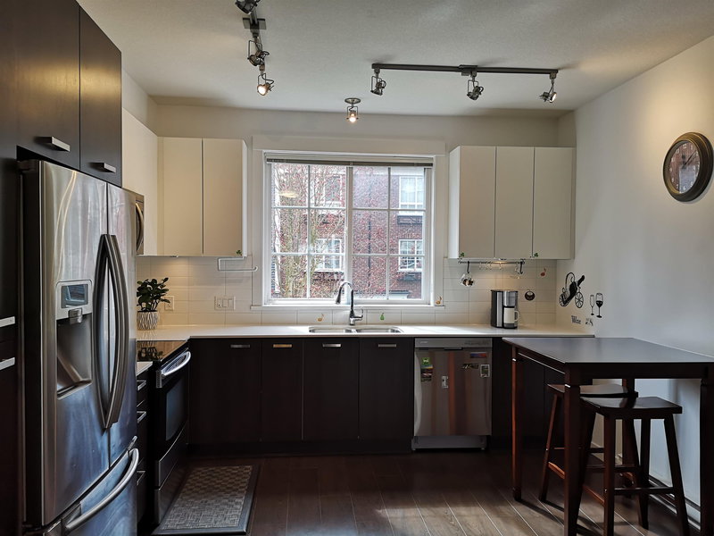 74 - 2428 Nile Gate, Port Coquitlam, V3B 0H6 | Image 2