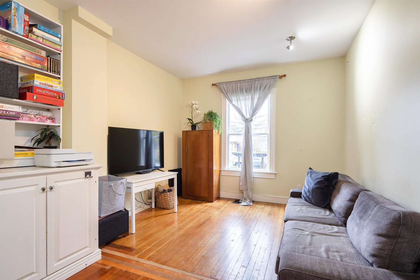 Listing Image 19