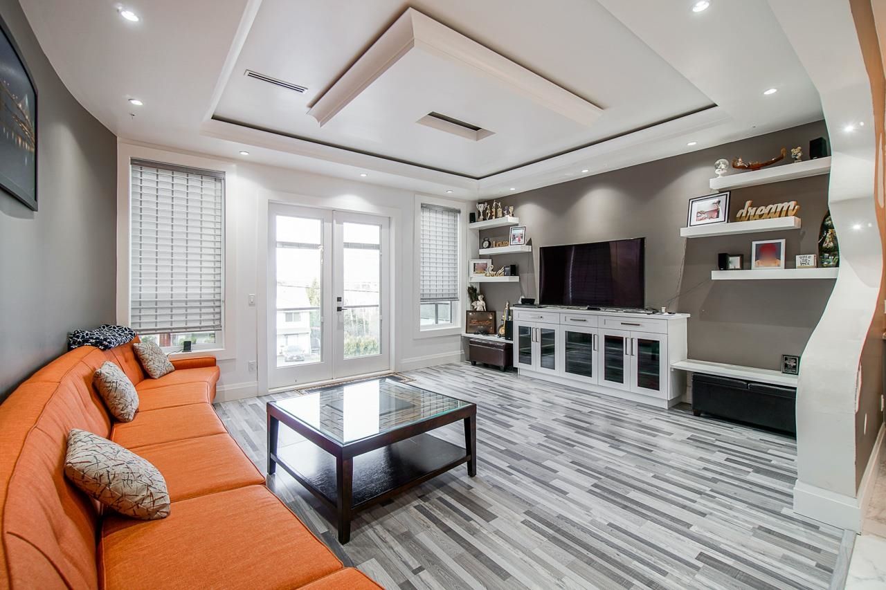 Listing Image 11