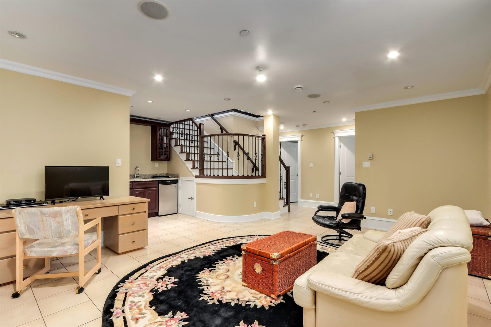 Listing Image 22