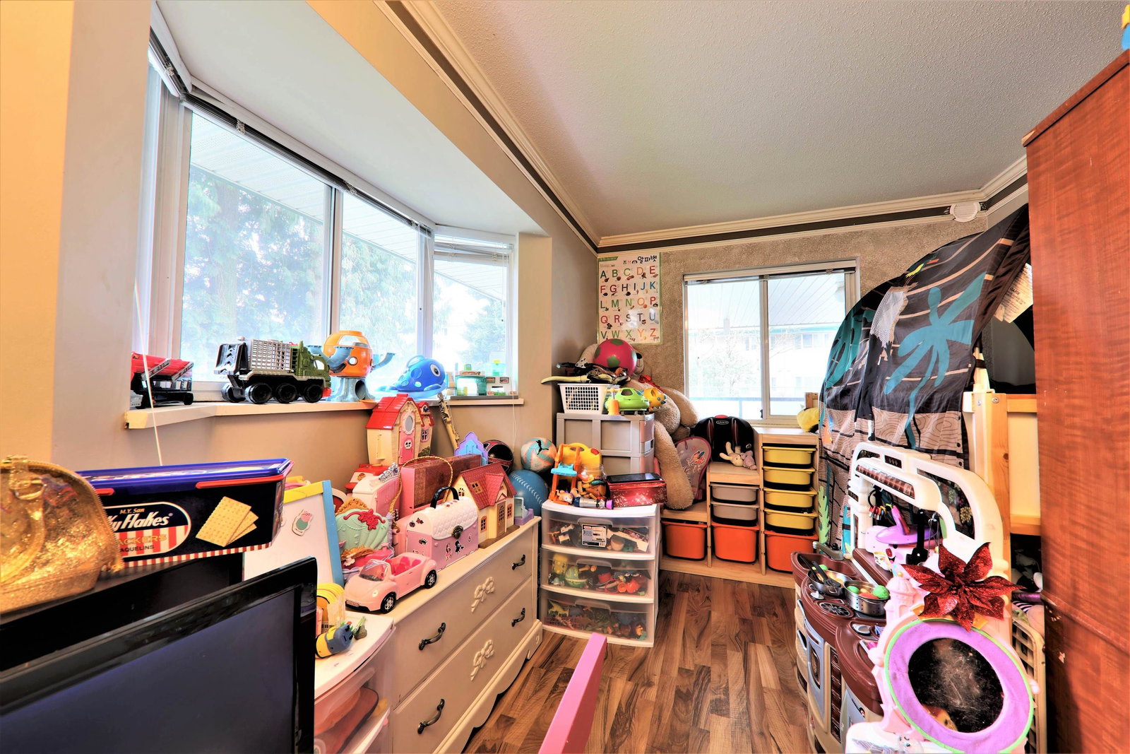 Listing Image 16