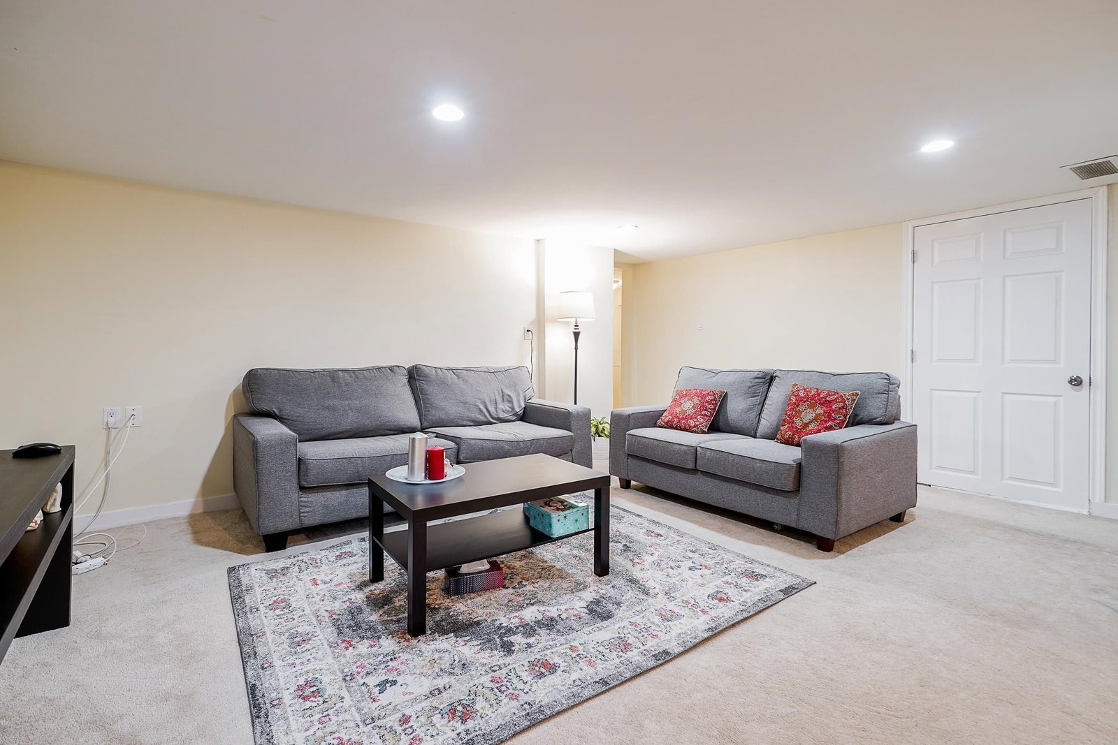 Listing Image 16