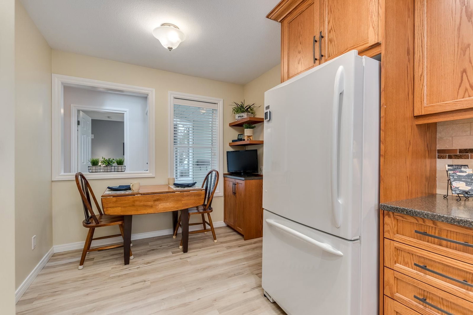 Listing Image 13