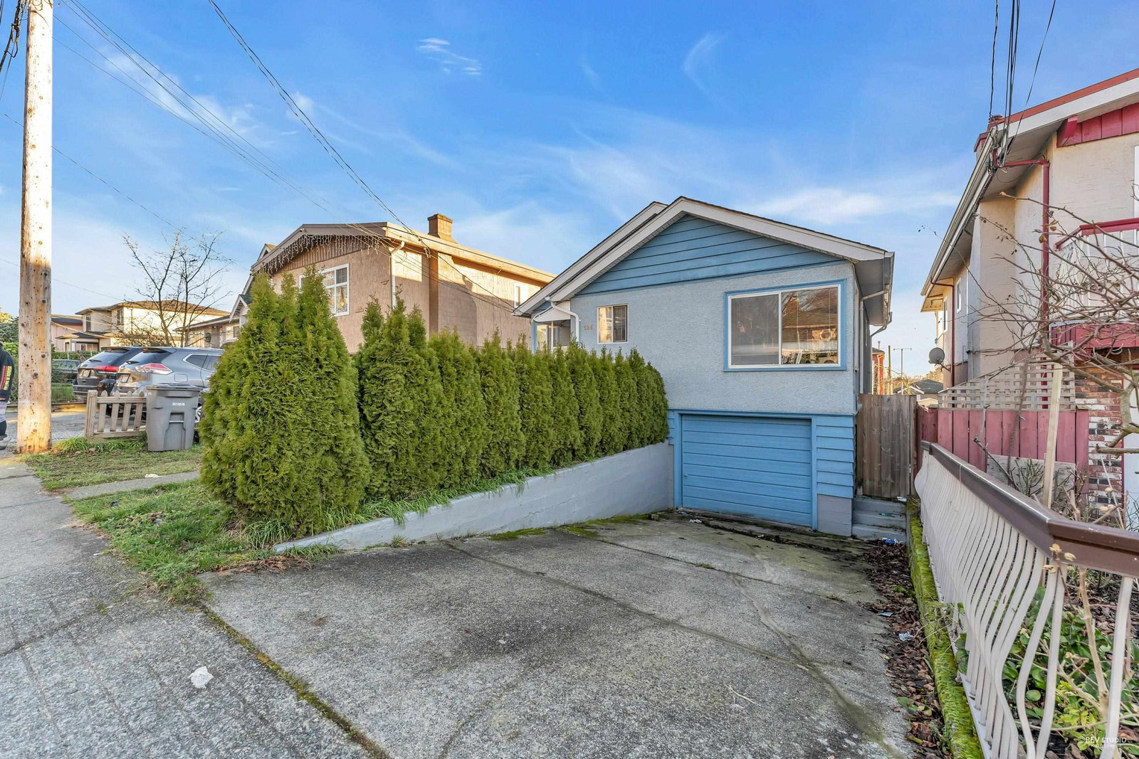Listing Image 3