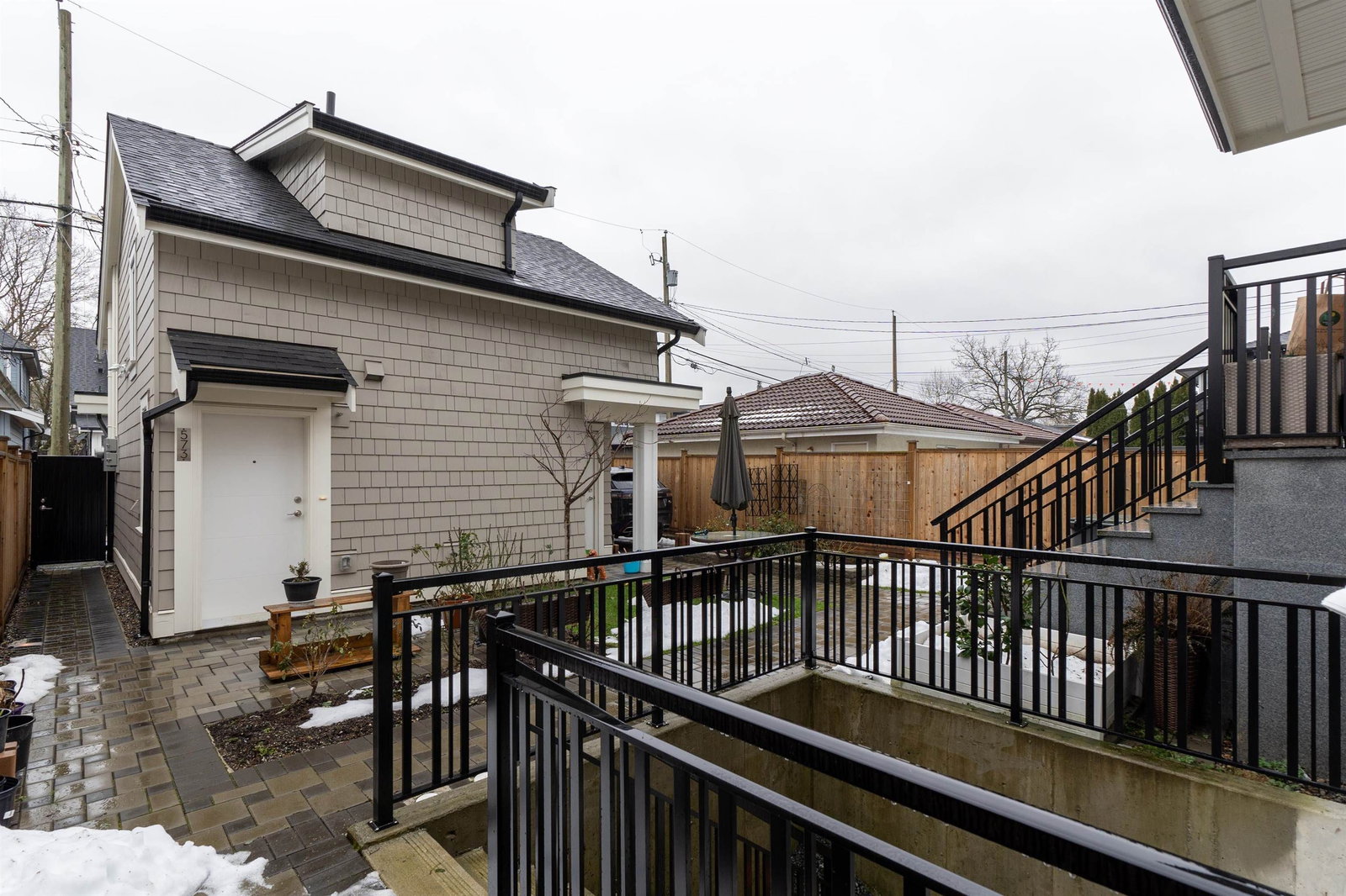 Listing Image 15