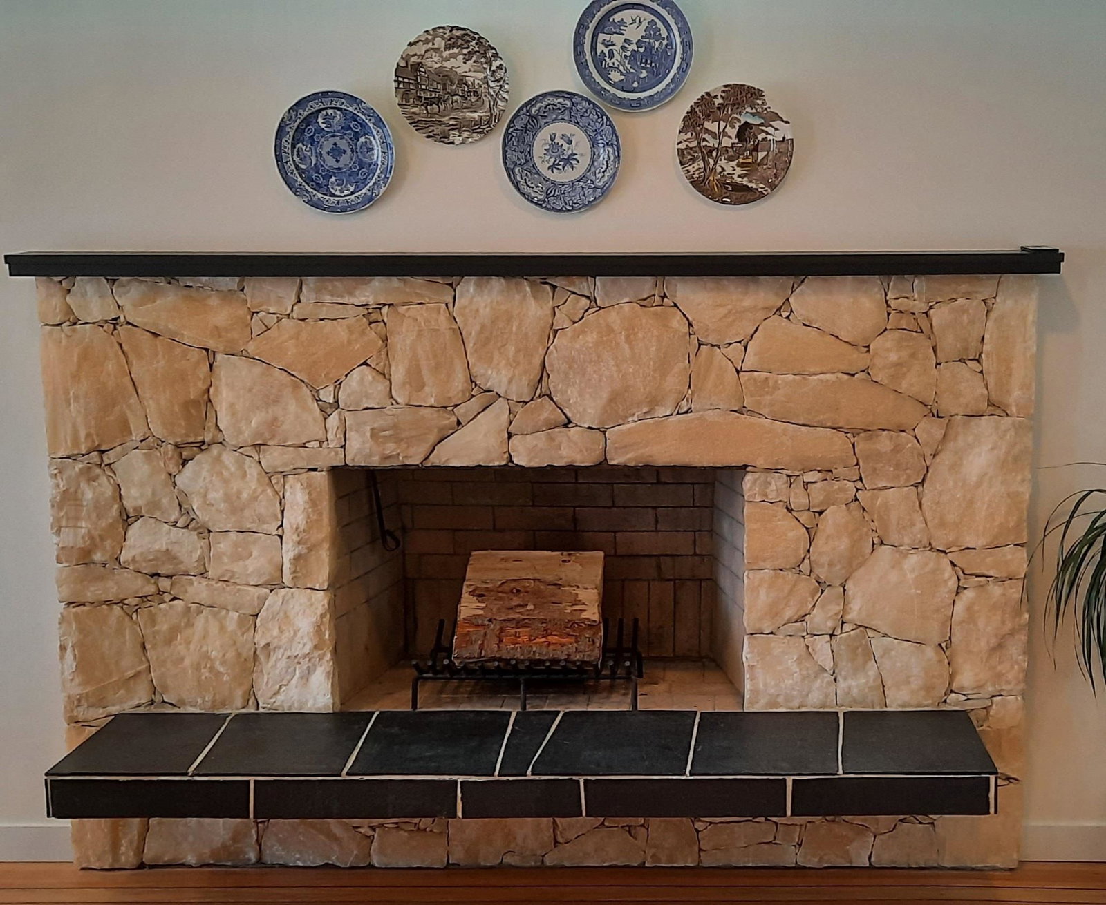 Listing Image 11