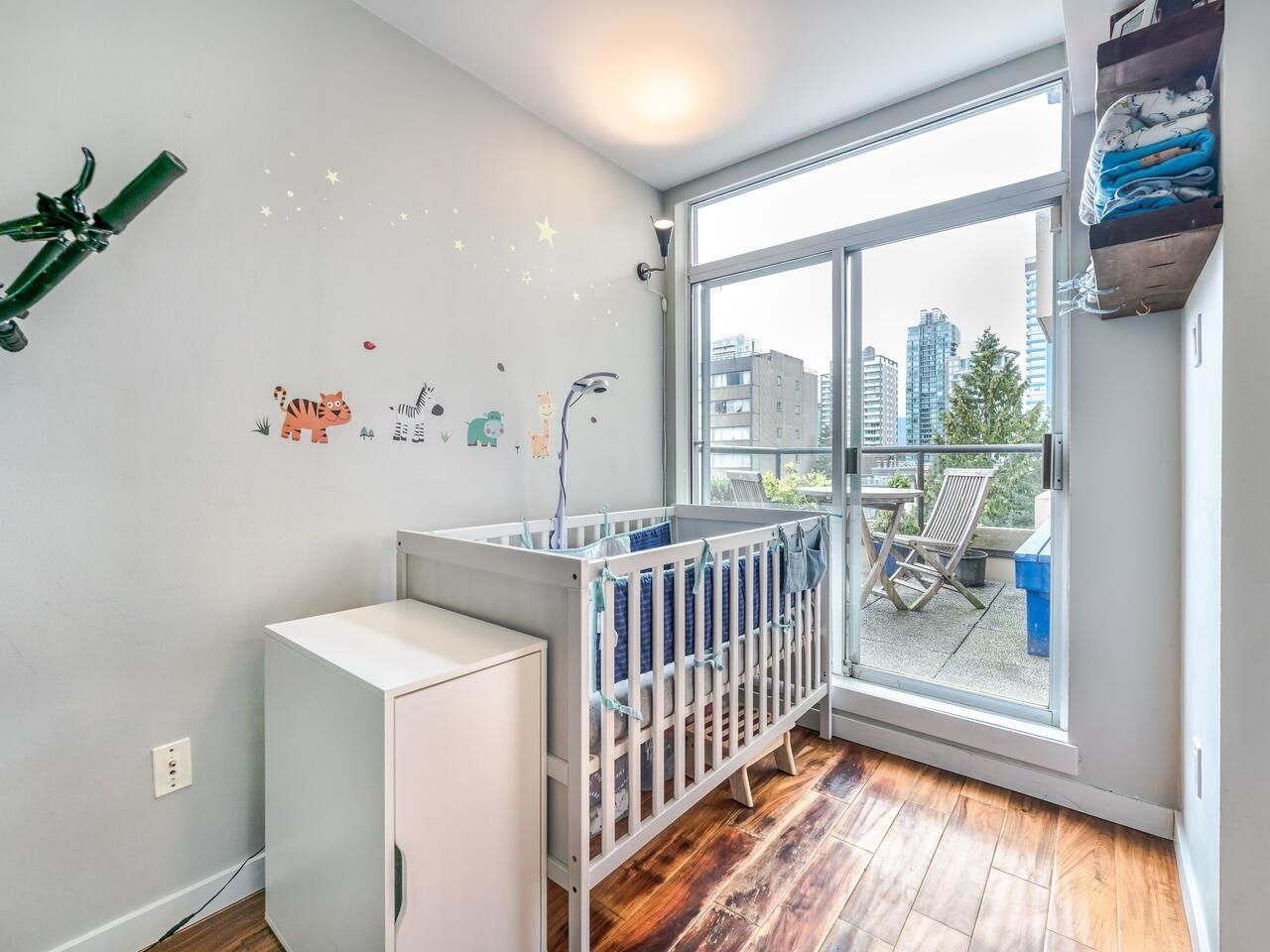 Listing Image 13