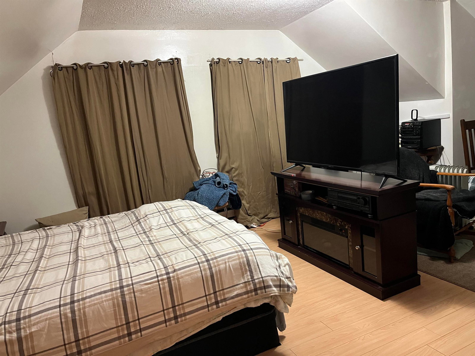Listing Image 17