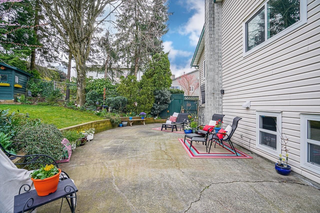Listing Image 6