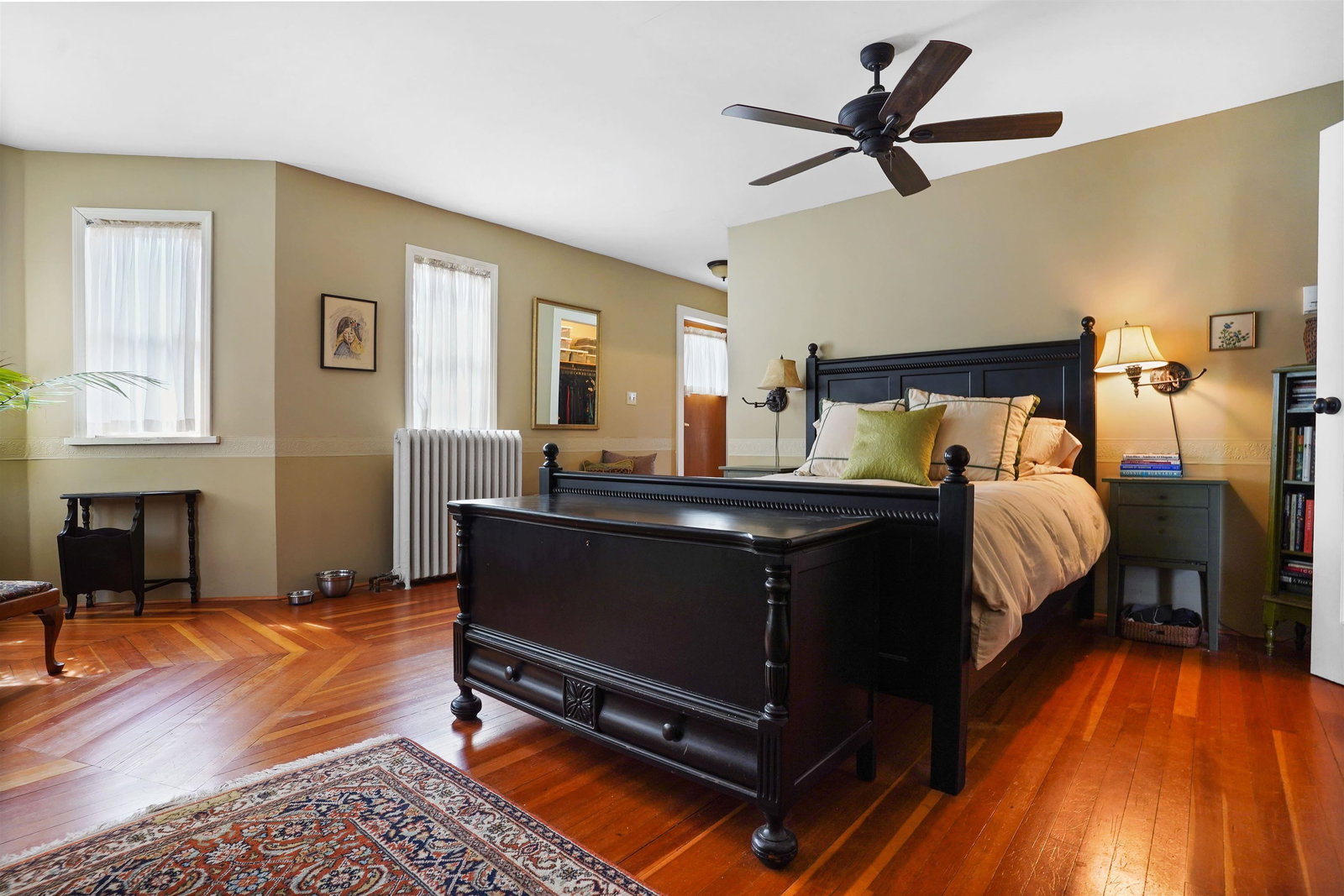 Listing Image 9