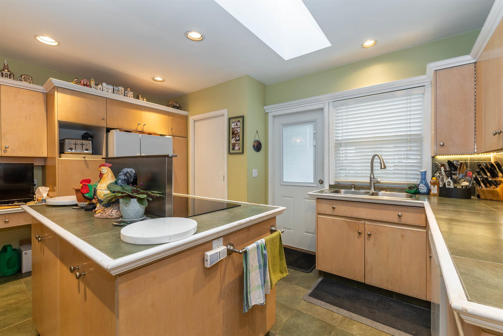 Listing Image 13