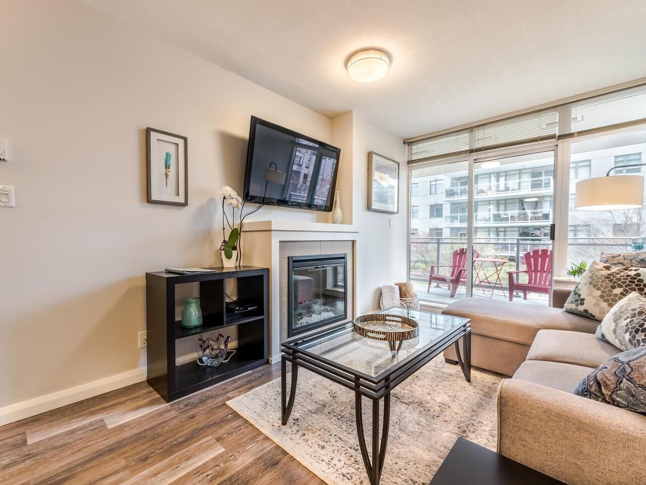 Listing Image 9