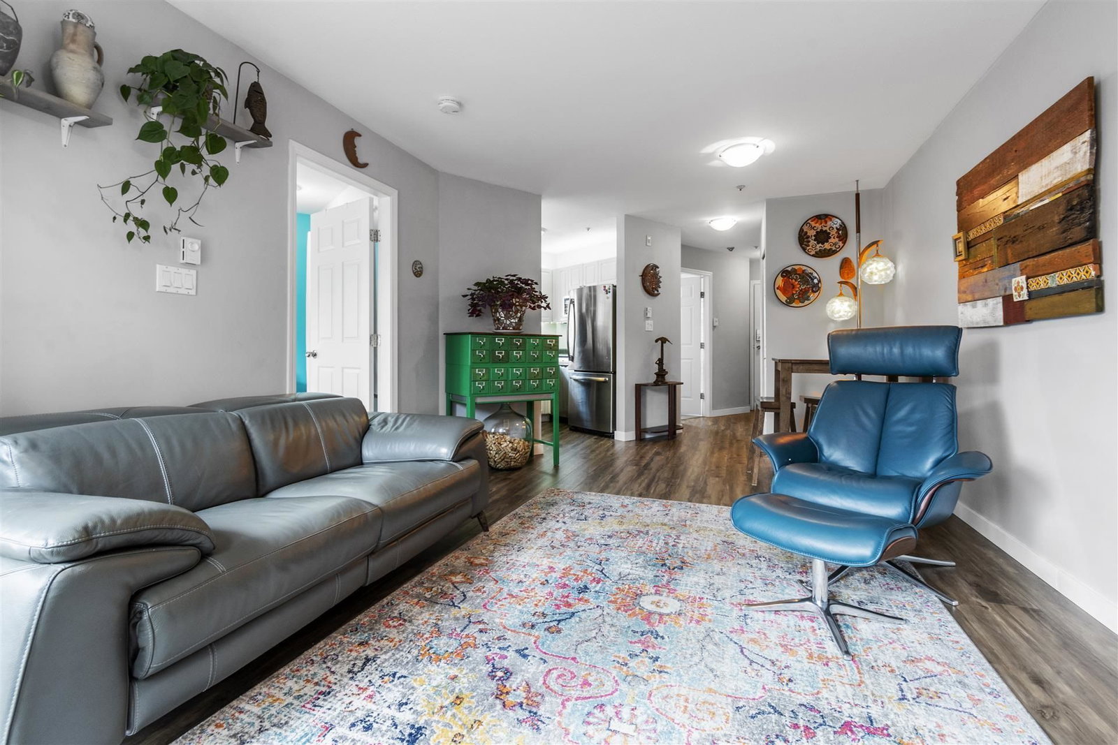 Listing Image 9