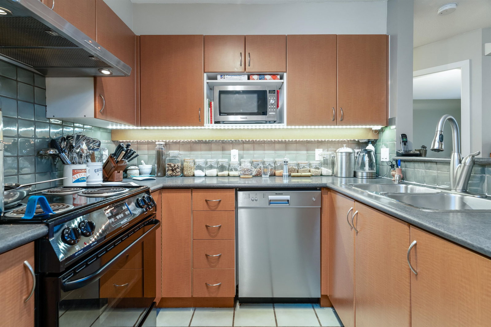Listing Image 11