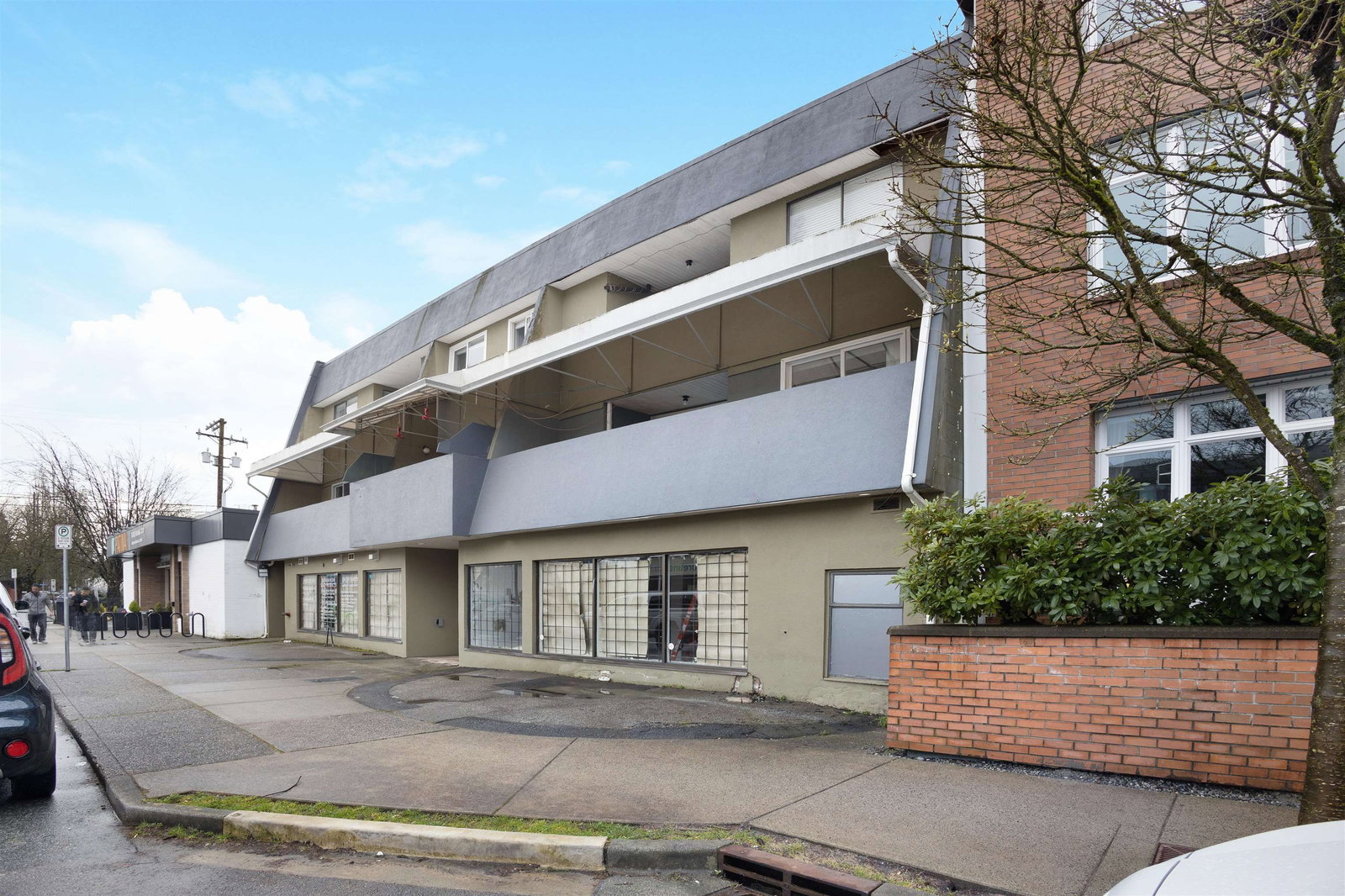 Listing Image 10