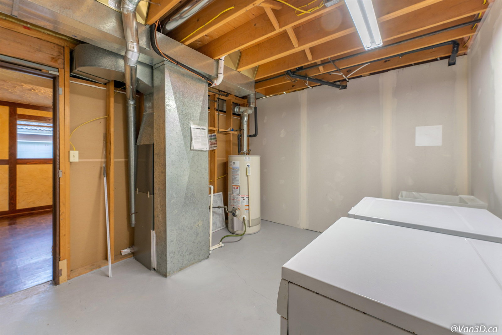 Listing Image 10