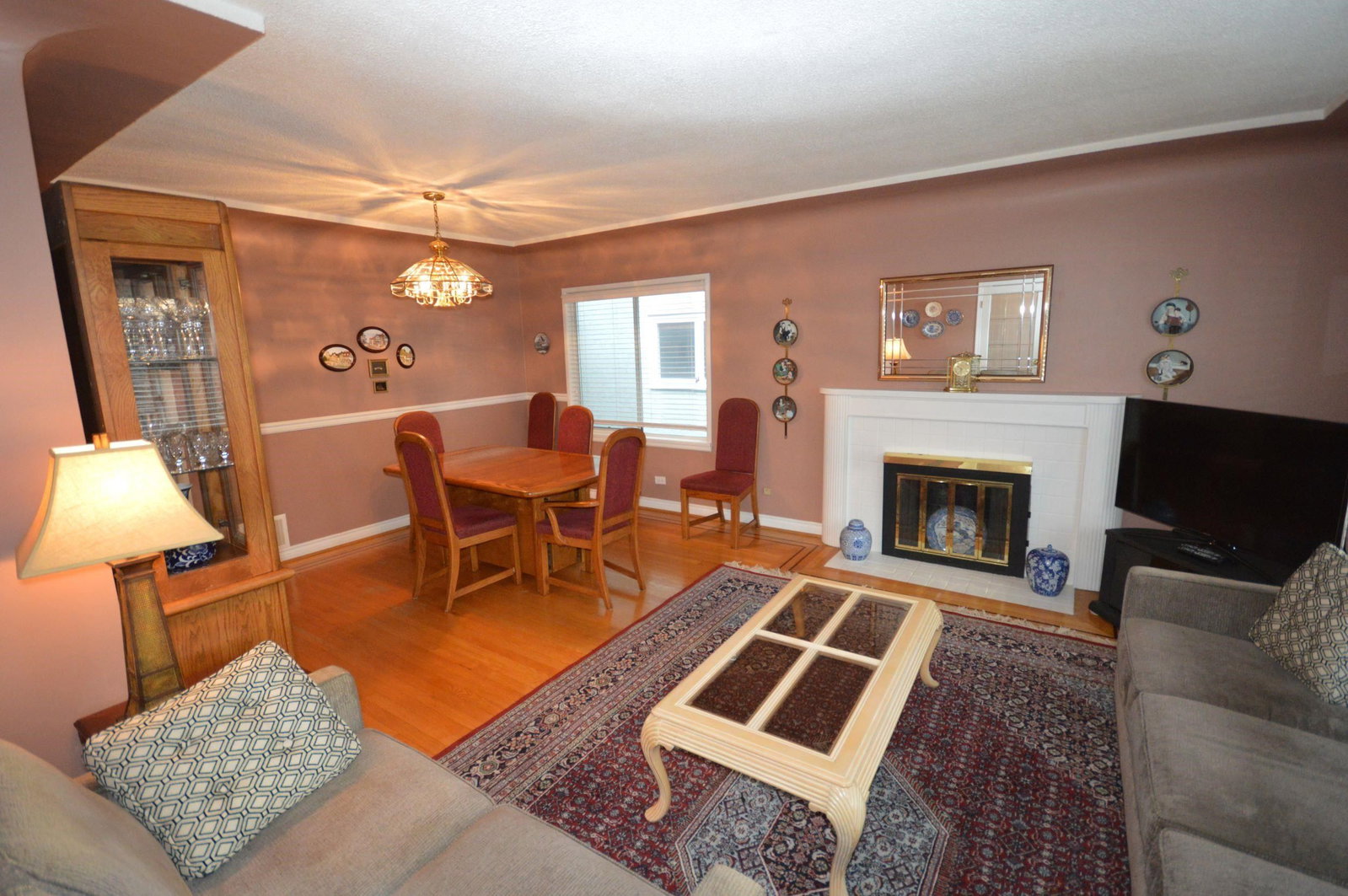 Listing Image 4