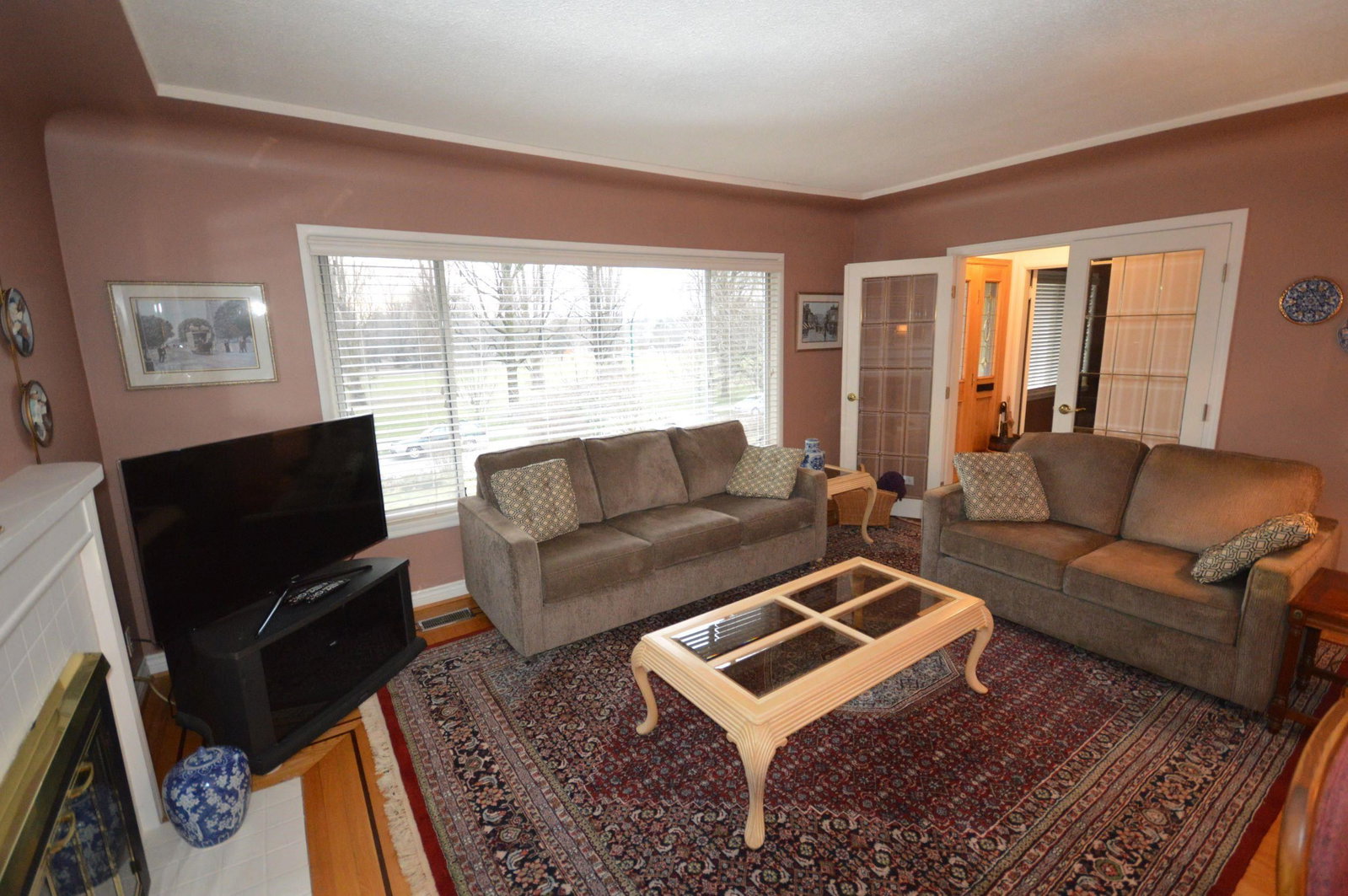 Listing Image 5