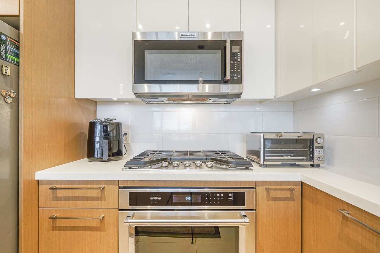 Listing Image 8