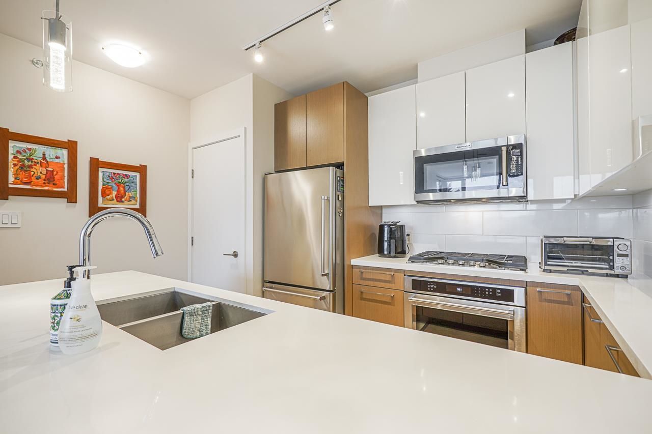 Listing Image 9