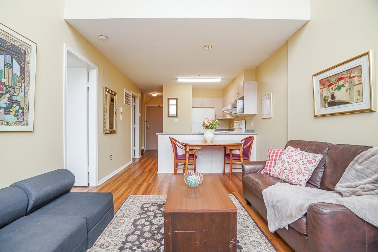 Listing Image 8