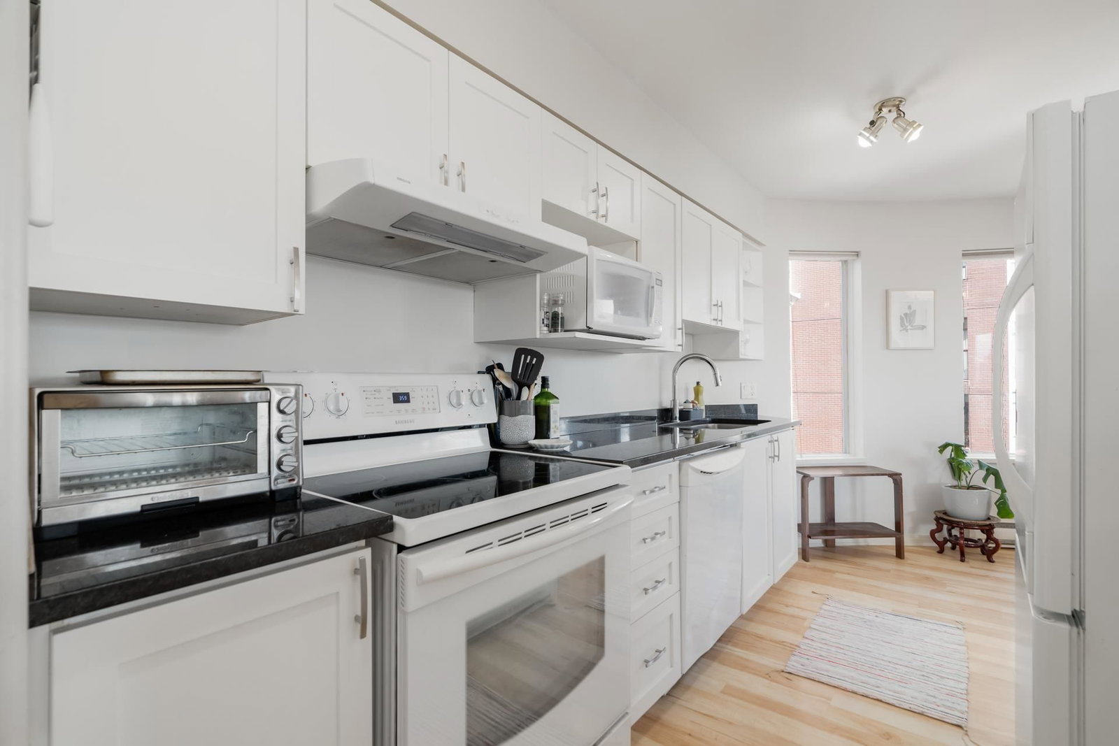 Listing Image 14