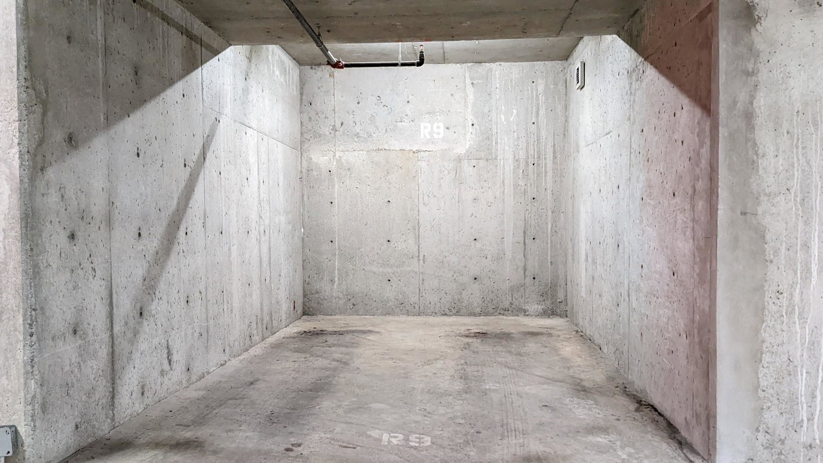 Listing Image 24