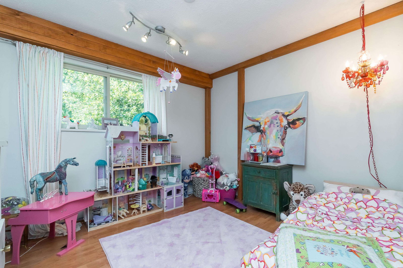 Listing Image 12