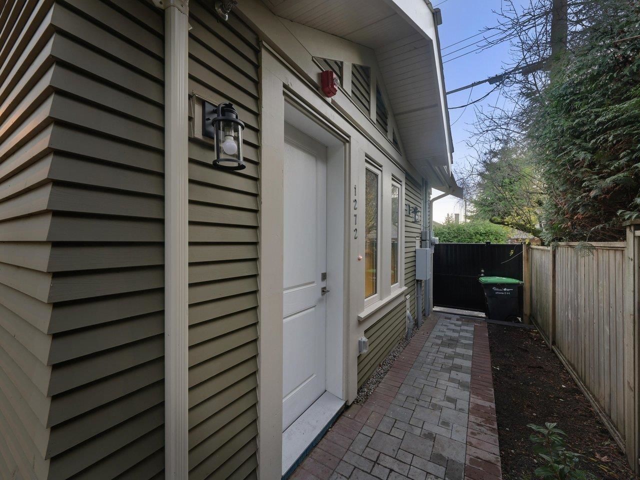 Listing Image 33