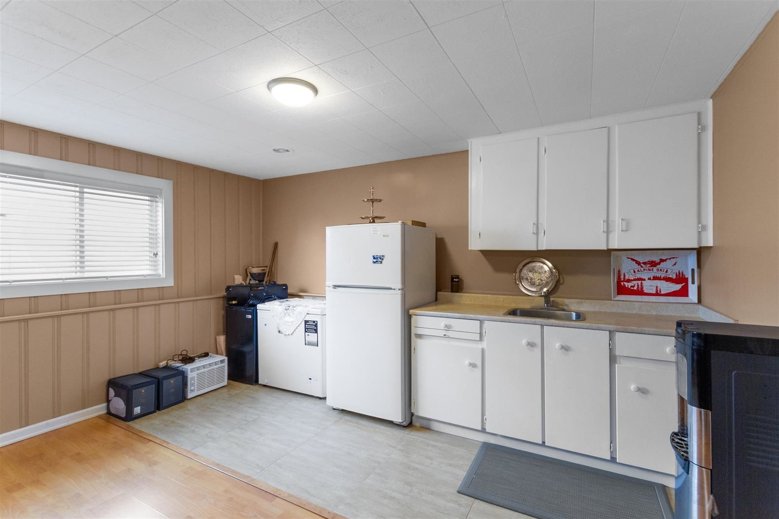 Listing Image 20