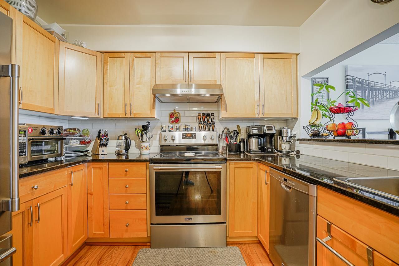 Listing Image 8