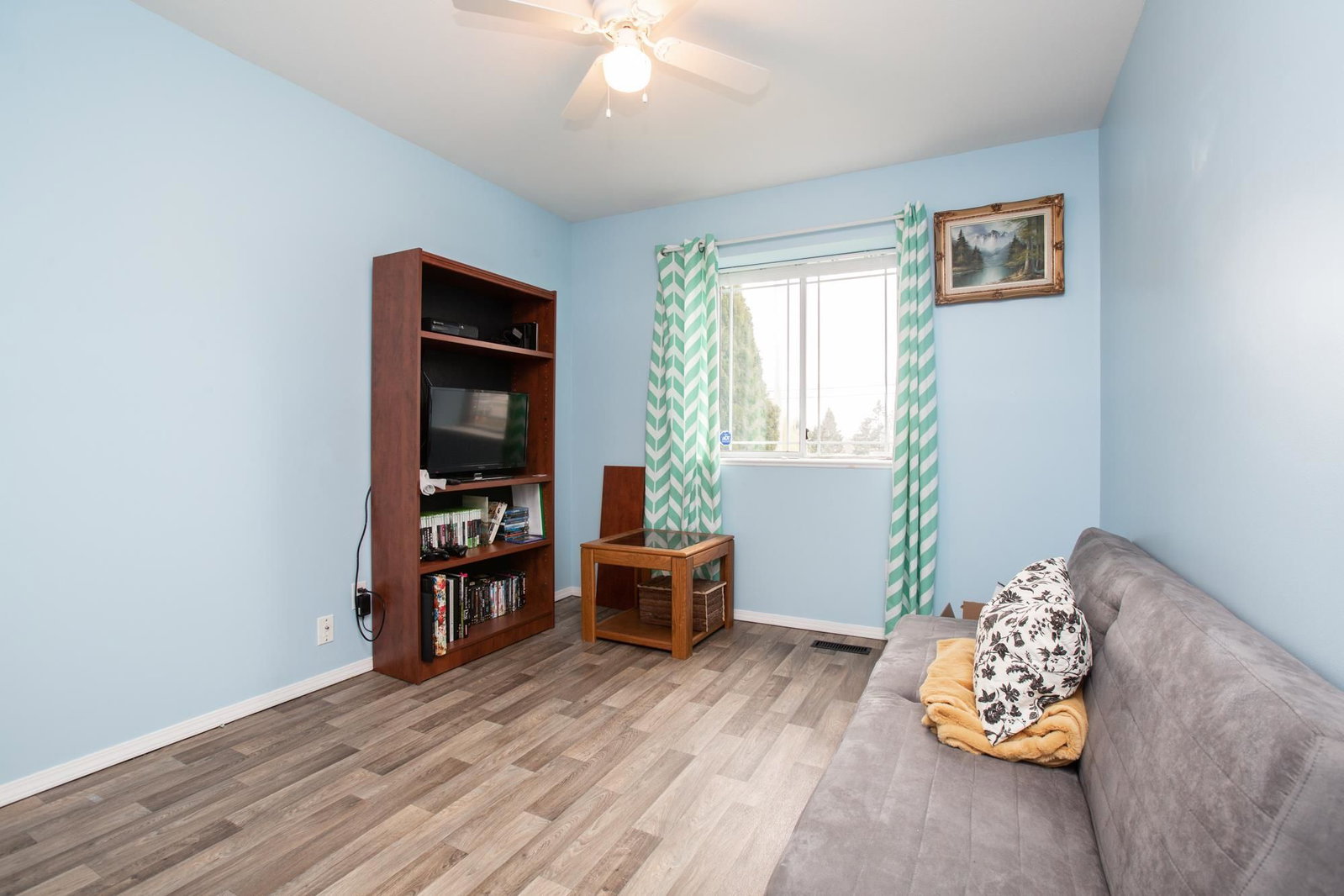 Listing Image 19