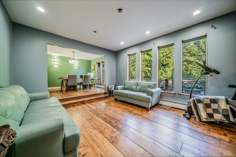 12643 Garibaldi Street, Maple Ridge, V2W 1N5 | Image 2