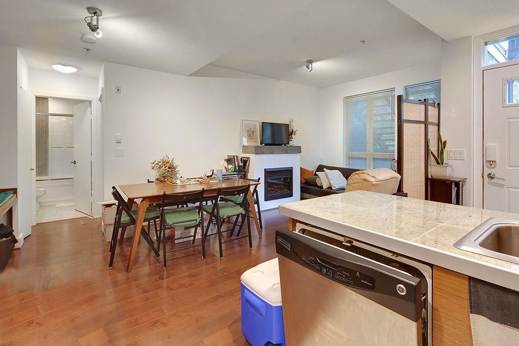 Listing Image 10