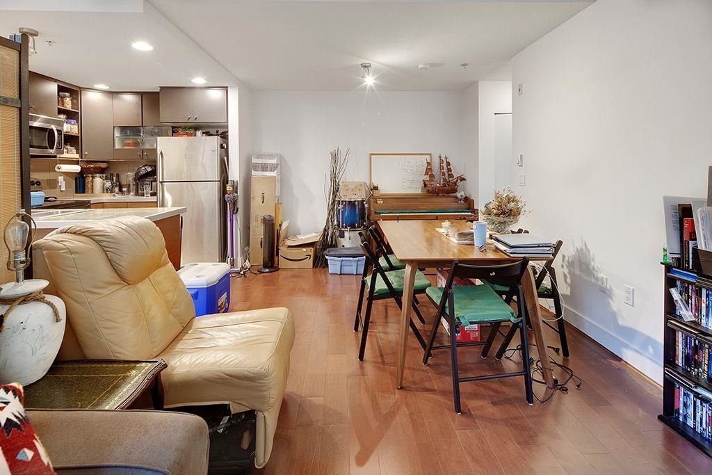 Listing Image 8