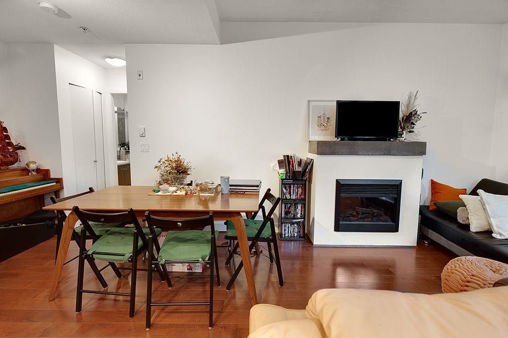 Listing Image 9