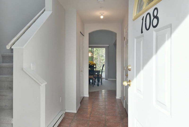 108 - 5711 Ebbtide Street, Sechelt, V7Z 0J5 | Image 3